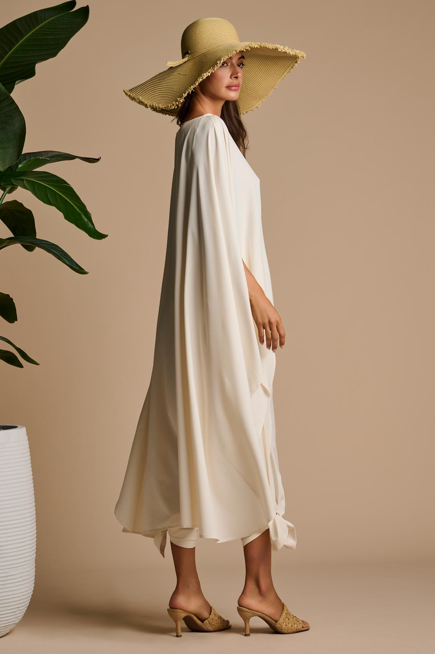 Women's Mott50 Hydra Sun Poncho | Vanilla