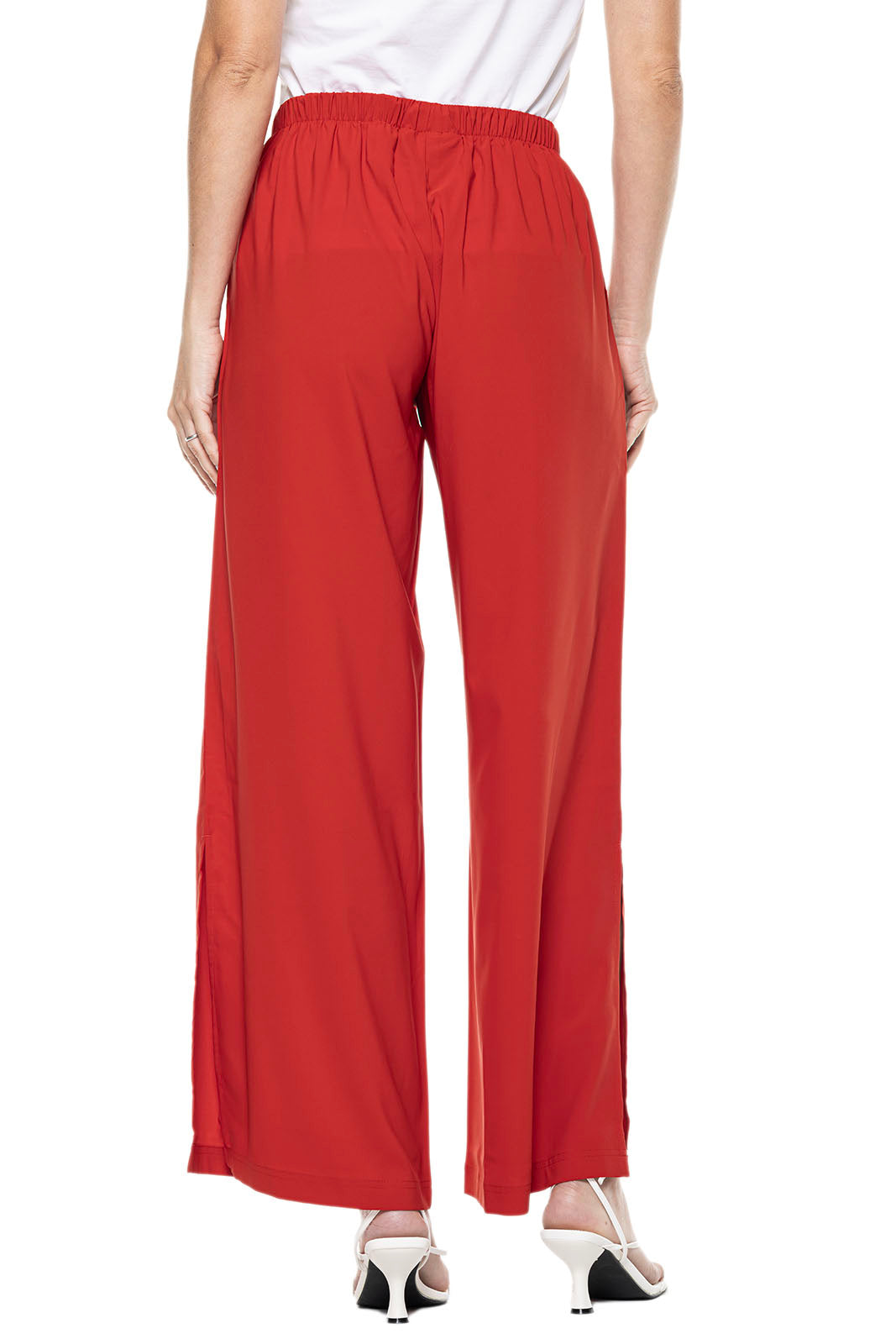 Color_Carmine Red