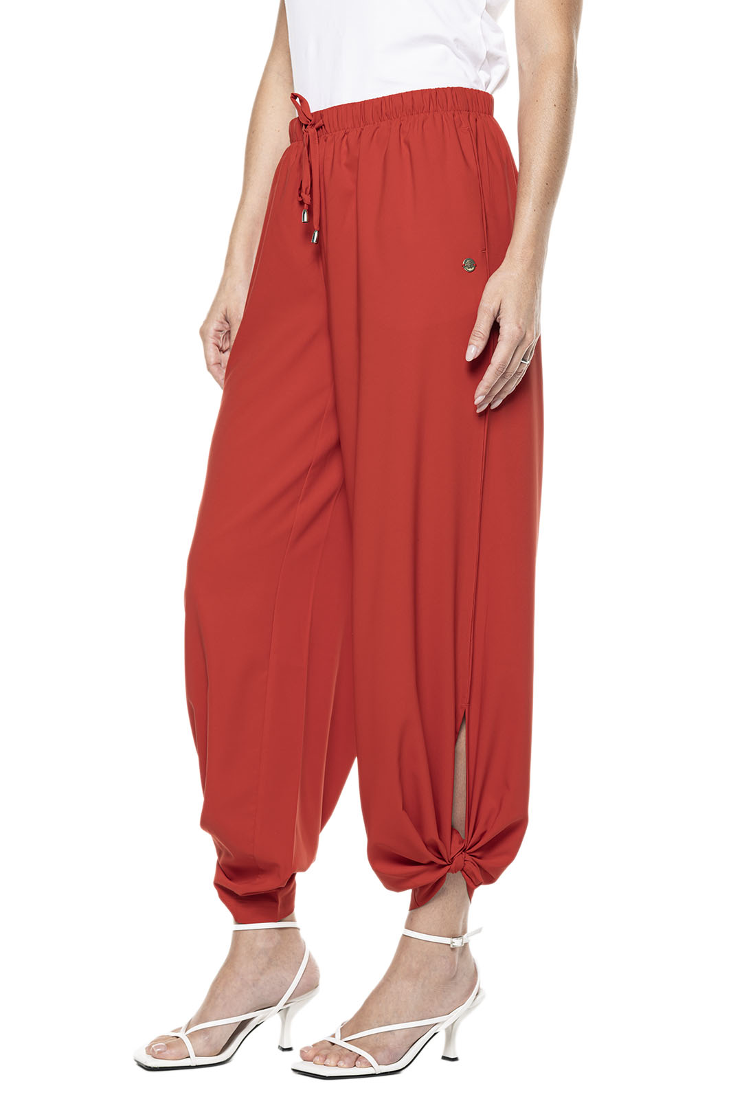 Color_Carmine Red