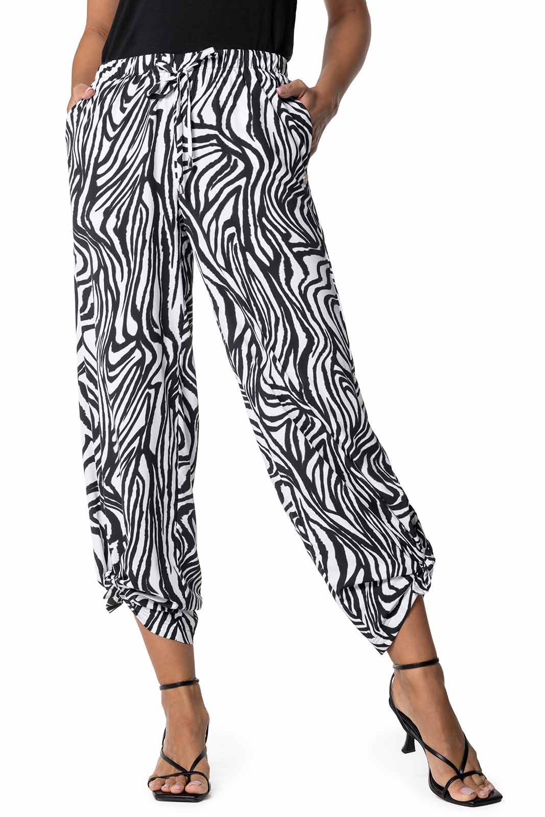 Color_Black/White Running Zebra
