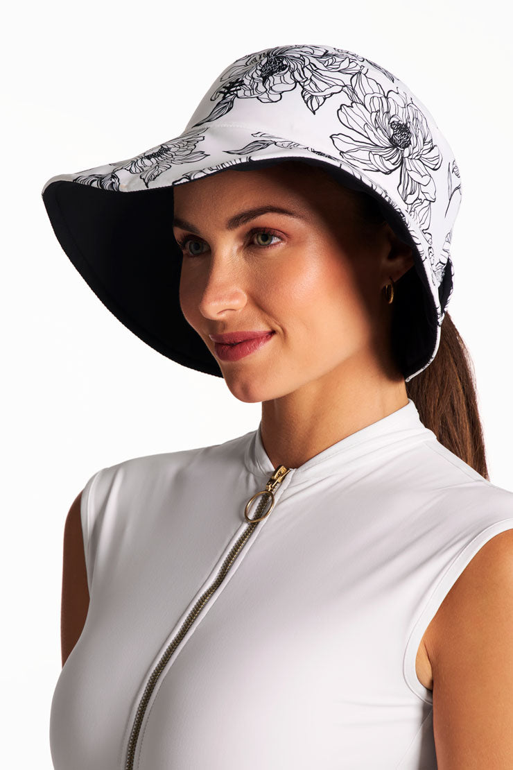 Women's Ariel Reversible Pool Hat | White/Black Perfect Peony