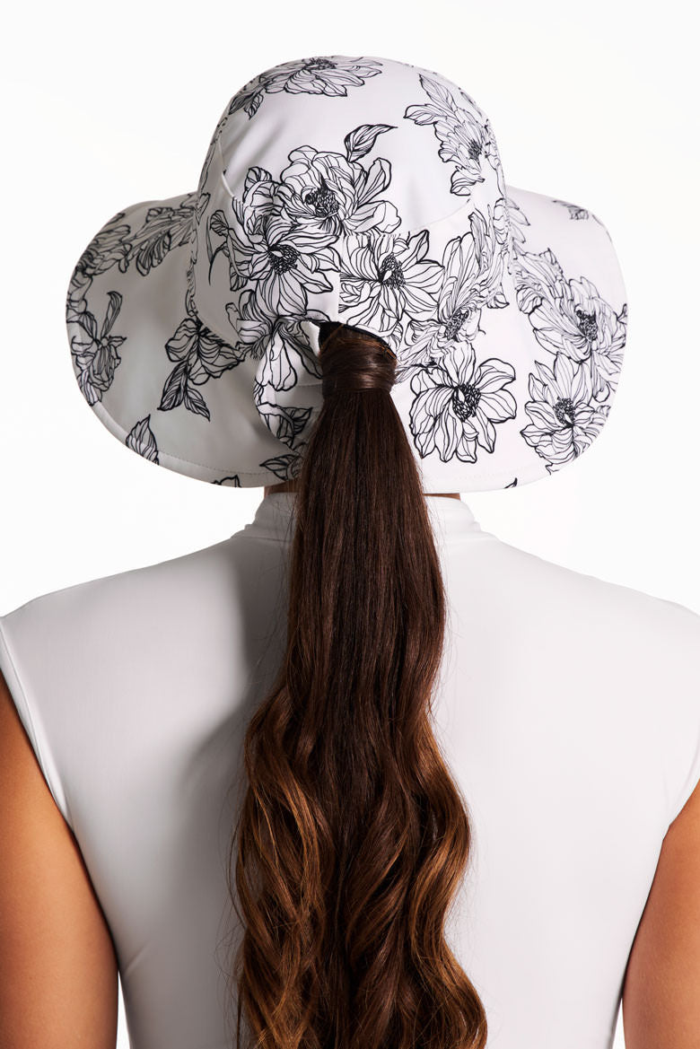 Women's Ariel Reversible Pool Hat | White/Black Perfect Peony