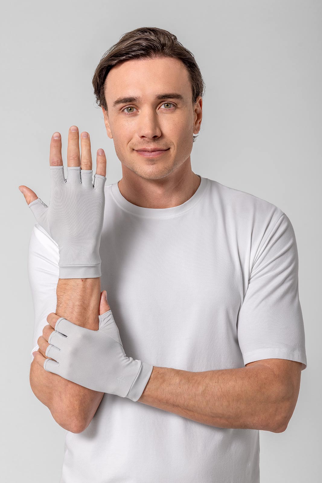 Unisex Ouray UV Fingerless Gloves | Sleek Grey