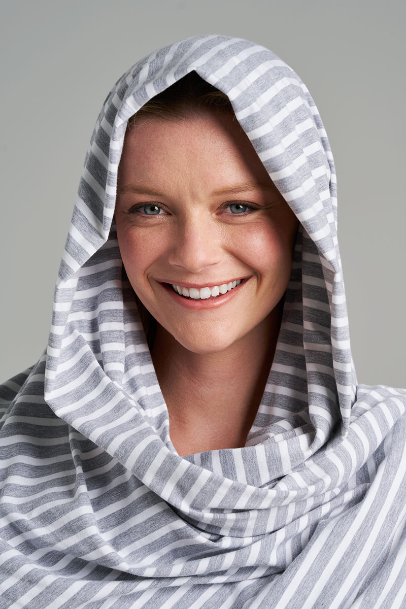 Color_ Grey/White Stripe