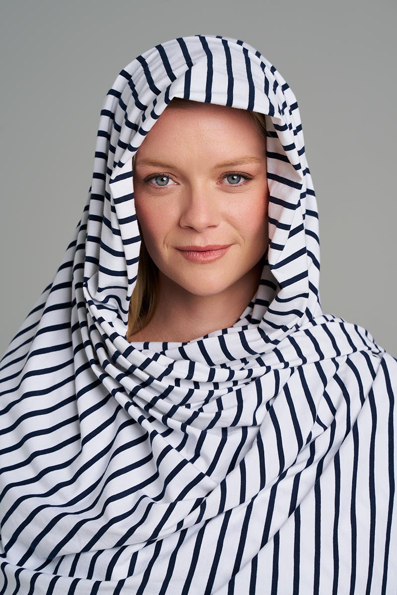 Color_ White/Navy Stripe
