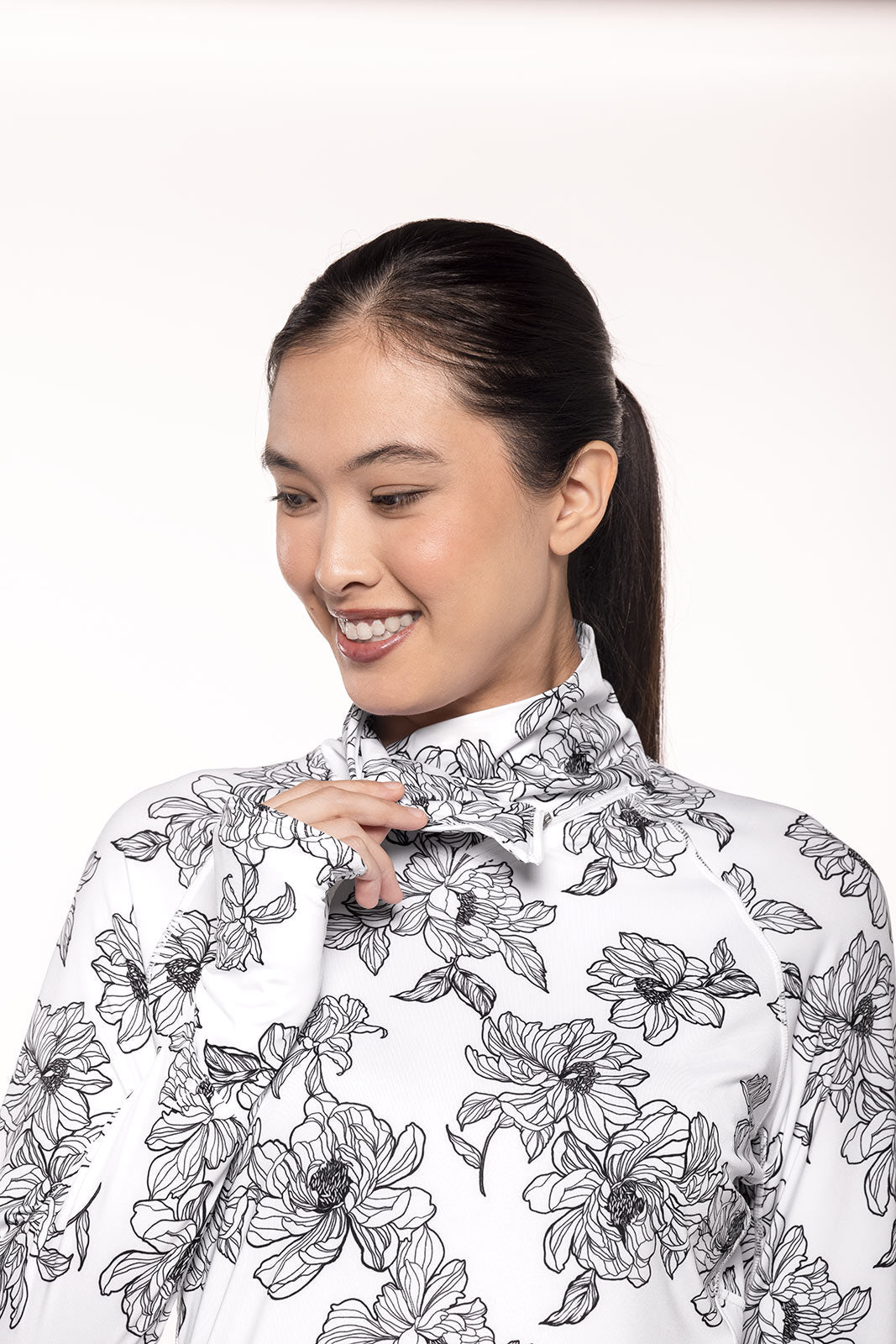 Women's Relay Pullover | White/Black Perfect Peony