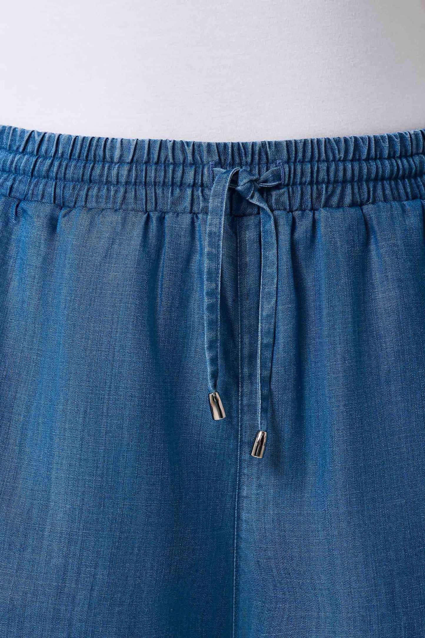 Women's Enclave Chambray Shorts | Light Indigo Chambray