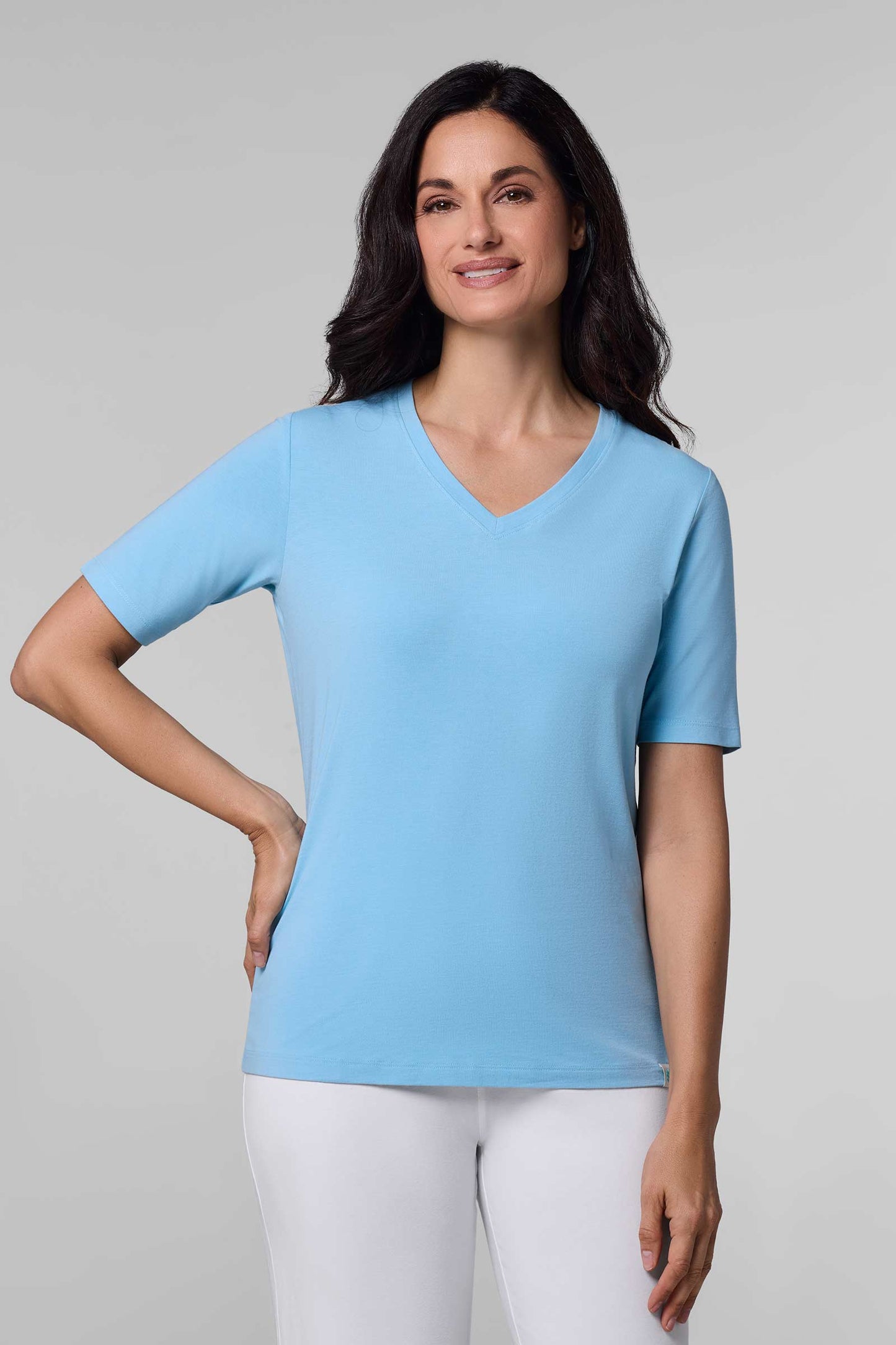Women's Morada Everyday Short Sleeve V-Neck T-Shirt | Arctic Blue