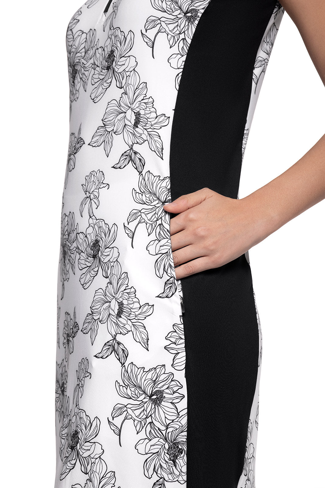 Color_White/Black Perfect Peony