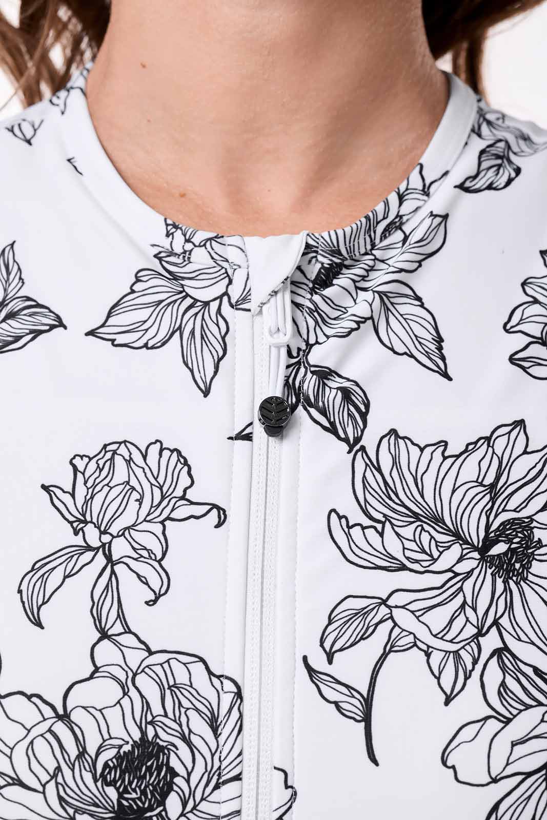 Women's Aspen Sunrise Sleeveless Swim Dress | White/Black