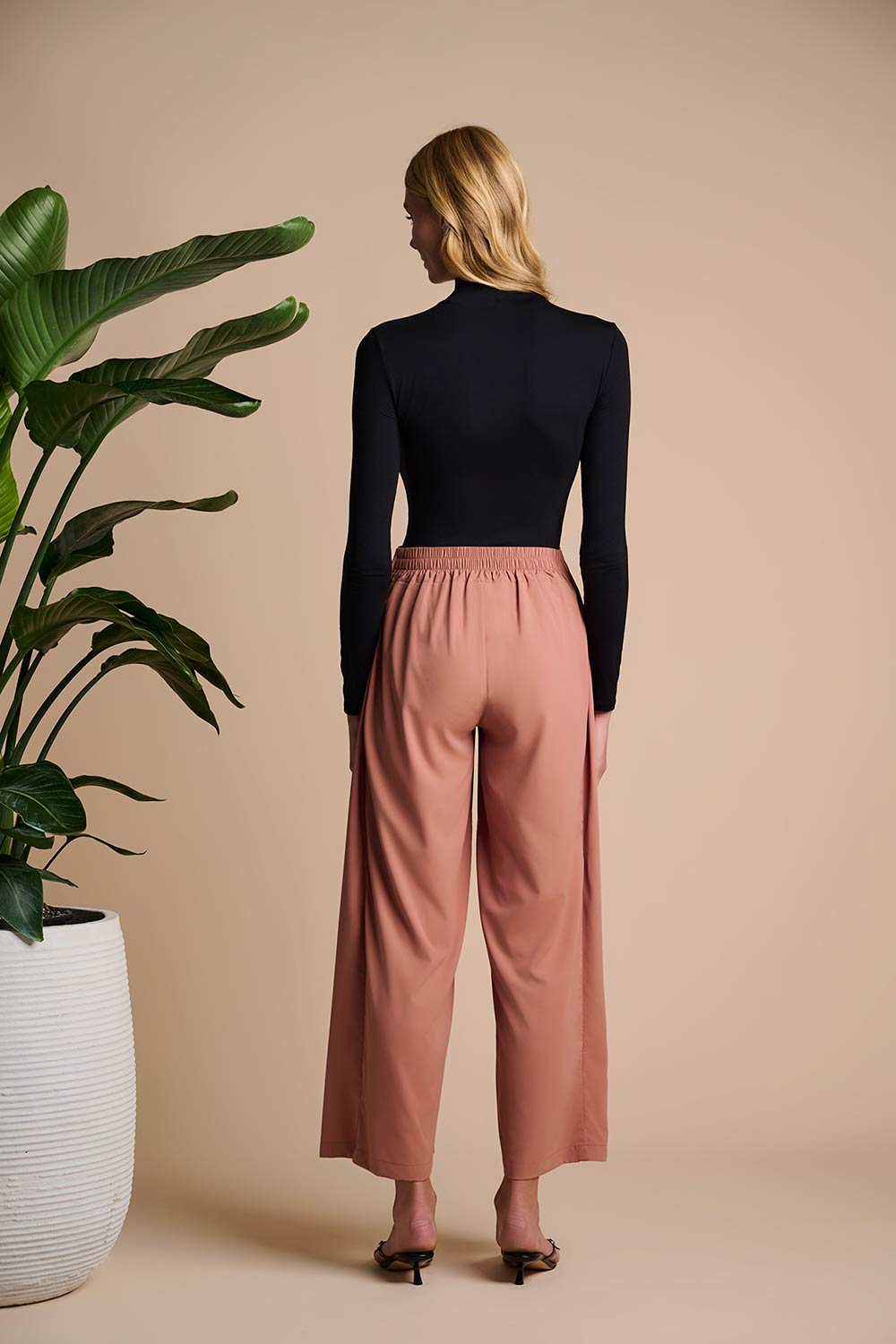 Women's Mott50 Hydra Tie Pants | Mocha Mousse