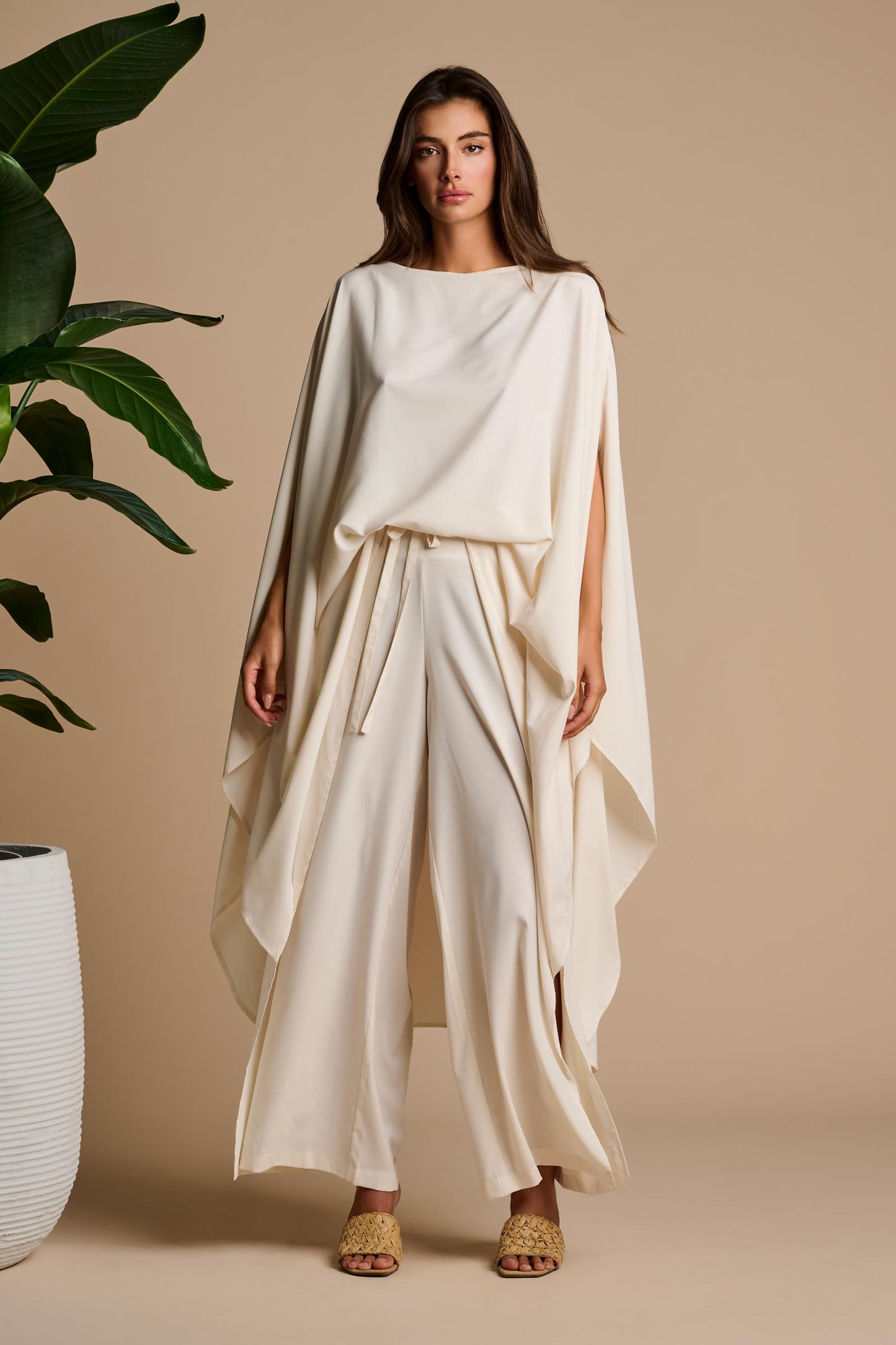 Women's Mott50 Hydra Sun Poncho | Vanilla