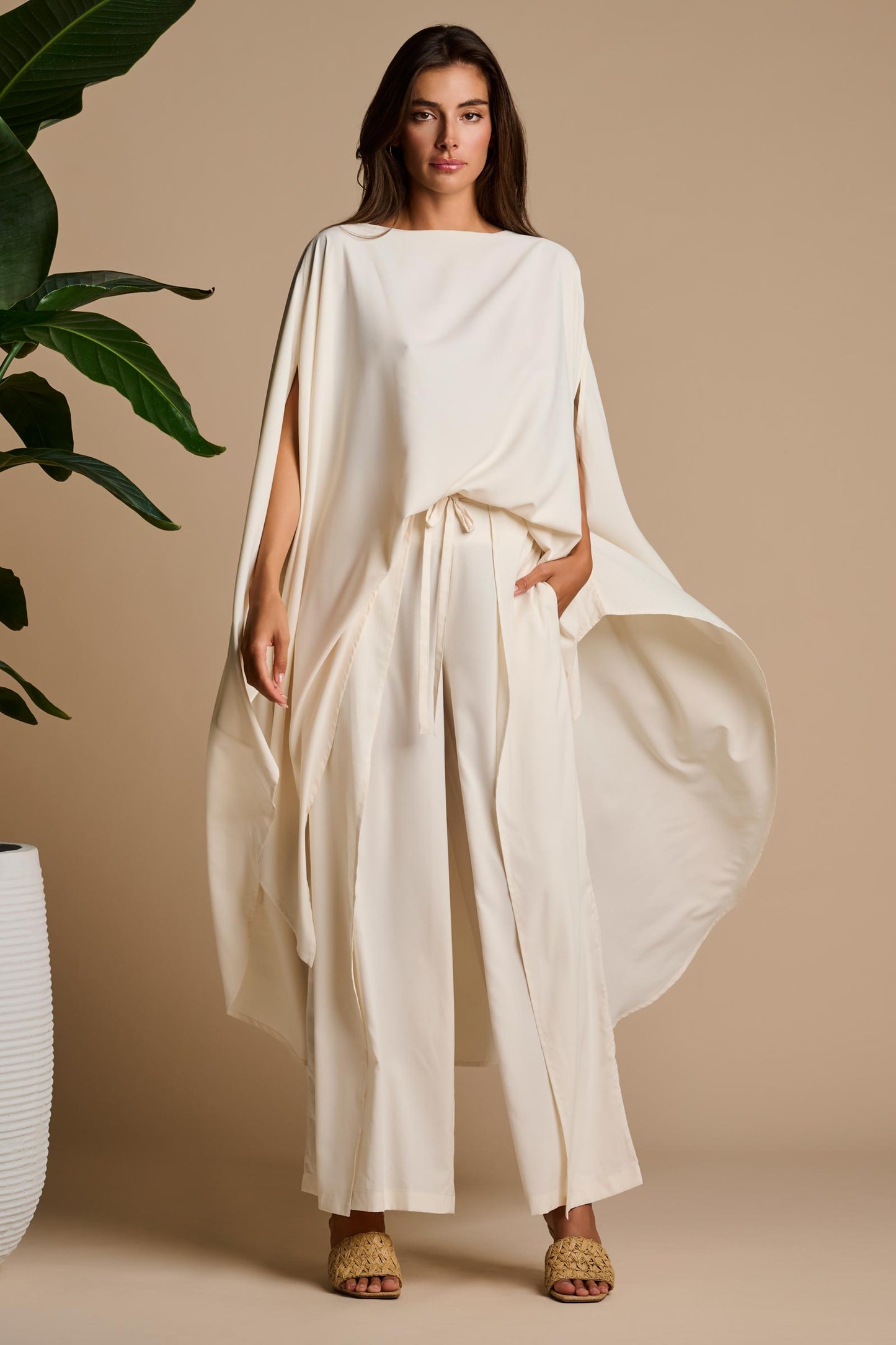 Women's Mott50 Hydra Sun Poncho | Vanilla