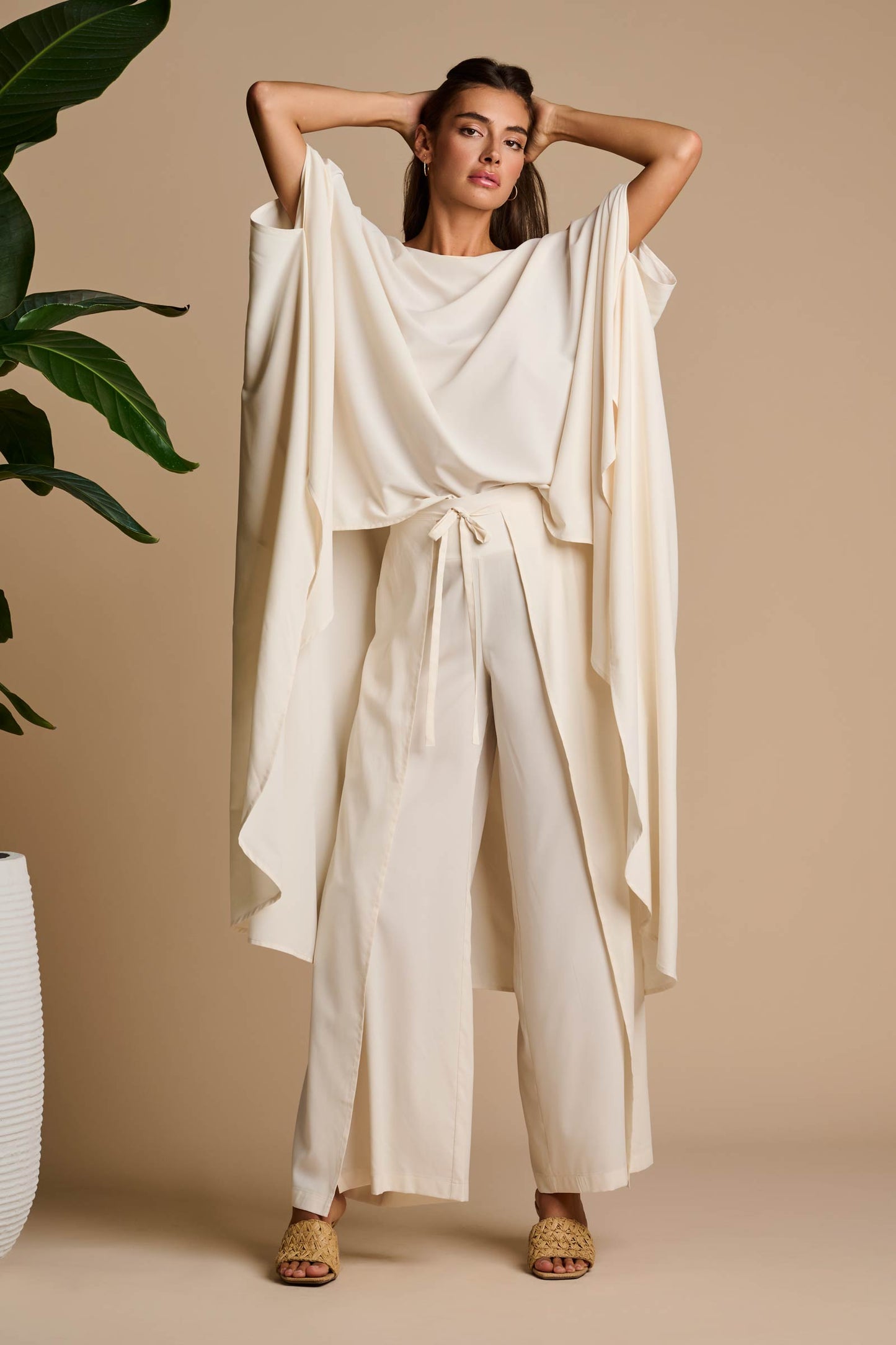 Women's Mott50 Hydra Sun Poncho | Vanilla