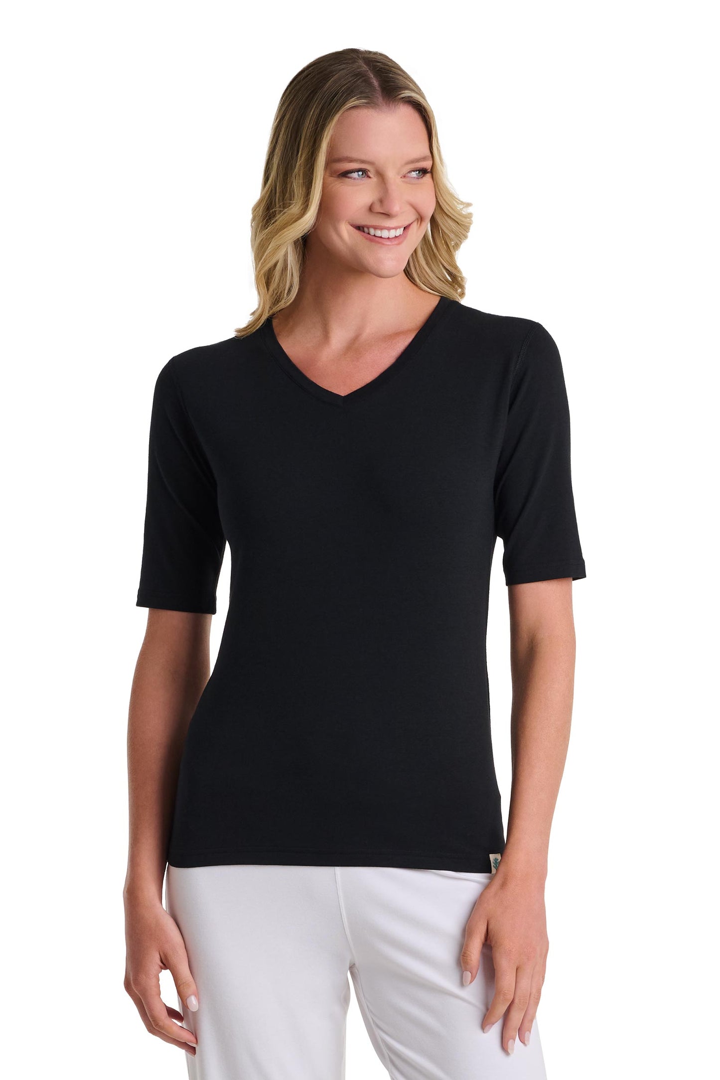Women's Morada Fitted Short Sleeve V-Neck T-Shirt | Black