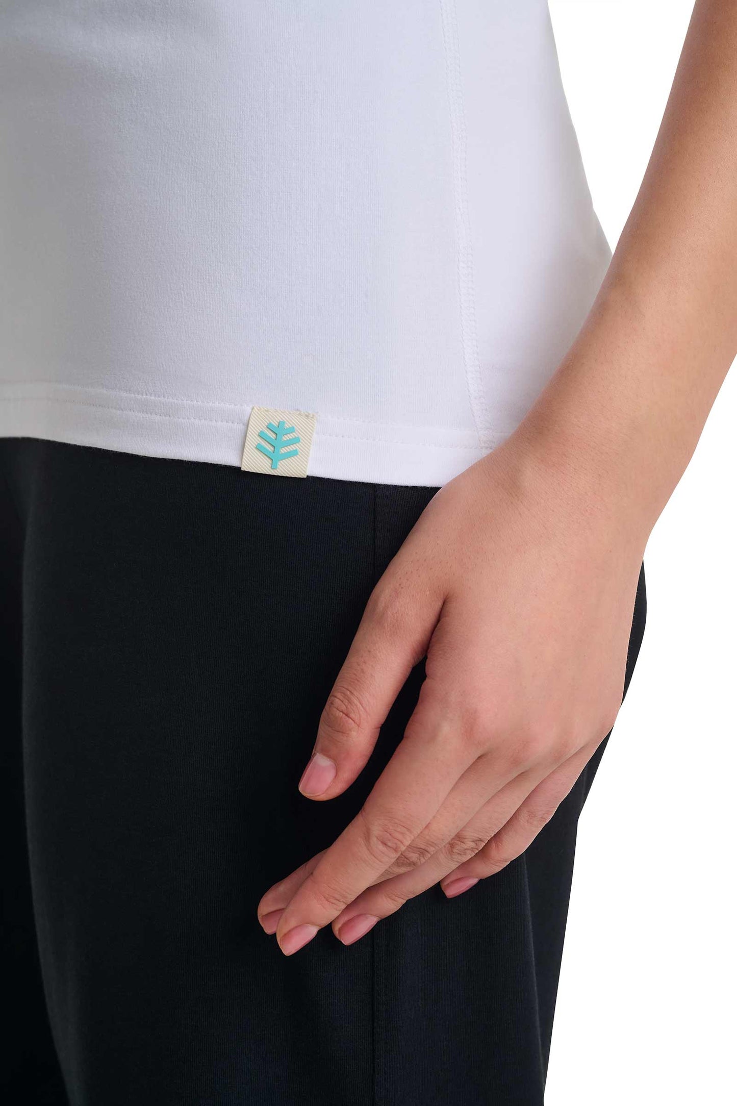 Women's Morada Fitted Short Sleeve V-Neck T-Shirt | White