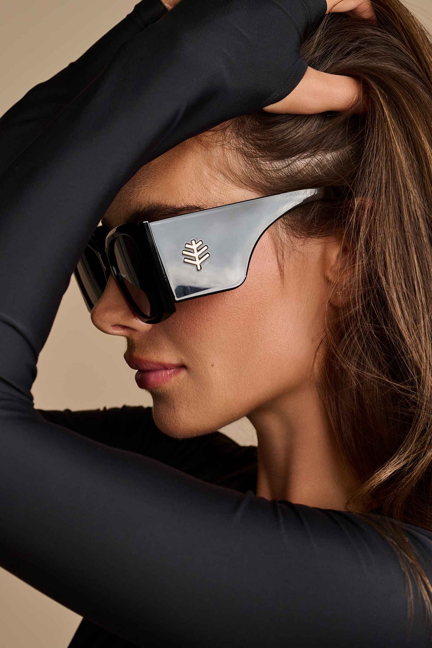 Women's Mott50 Mila Long Sleeve One Piece Swimsuit | Black